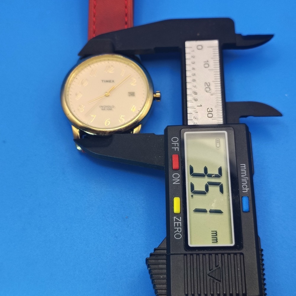 Vintage 2007 Timex Date 35mm Men's Quartz Watch Leather Strap Deployment Clasp - Picture 6 of 10